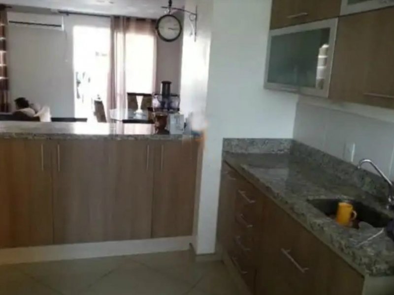Casa de condomínio à venda Mal. Rondon com 140m² e 3 quartos por R$ 570.000 - 2107922719-foto-casa-cozinha.jpg