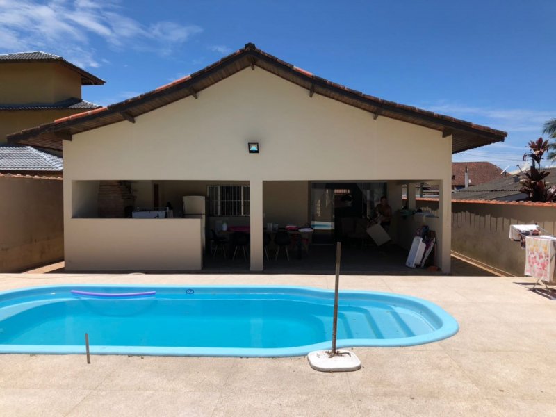 Casa à venda Jardim Rio da Praia com 250m² e 3 quartos por R$ 650.000 - 1809343889-13764c09-6c28-4bb7-85c0-e1d0b92b11c6.jpeg