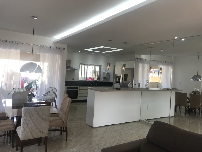 Casa à venda Jardim Rio da Praia com 250m² e 3 quartos por R$ 650.000 - 197482357-971fa9d0-f57a-4988-a51a-a7f00efeae7e.jpeg