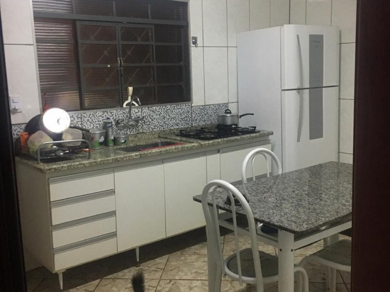 Casa à venda Jardim São José com 260m² e 2 quartos por R$ 160.000 - 343112778-whatsapp-image-2019-07-02-at-13.jpeg