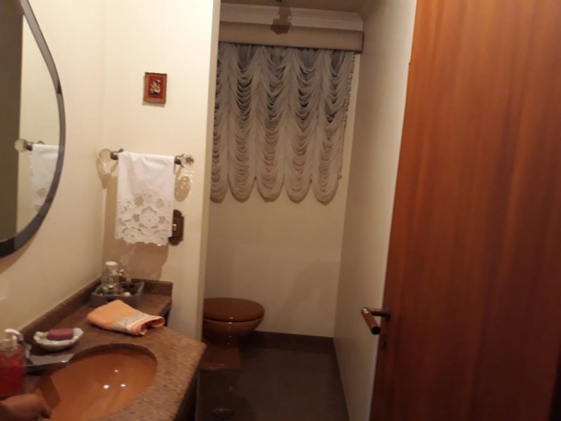Apartamento à venda Centro com 209m² e 3 quartos por R$ 950.000 - 1502103875-5394d825-3ff9-46a6-91e1-2c7cf15ac7b8.JPG