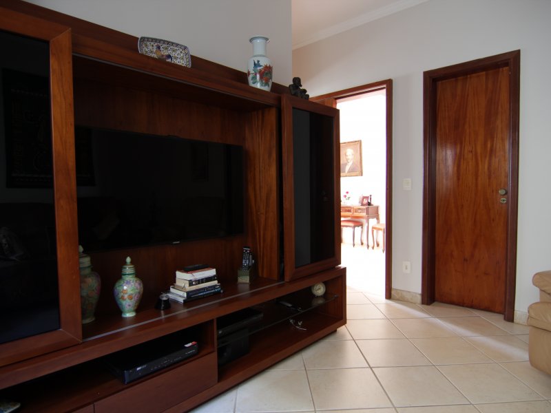 Casa à venda Jardim Colina com 405m² e 4 quartos por R$ 1.300.000 - 540043671-img-2184.JPG