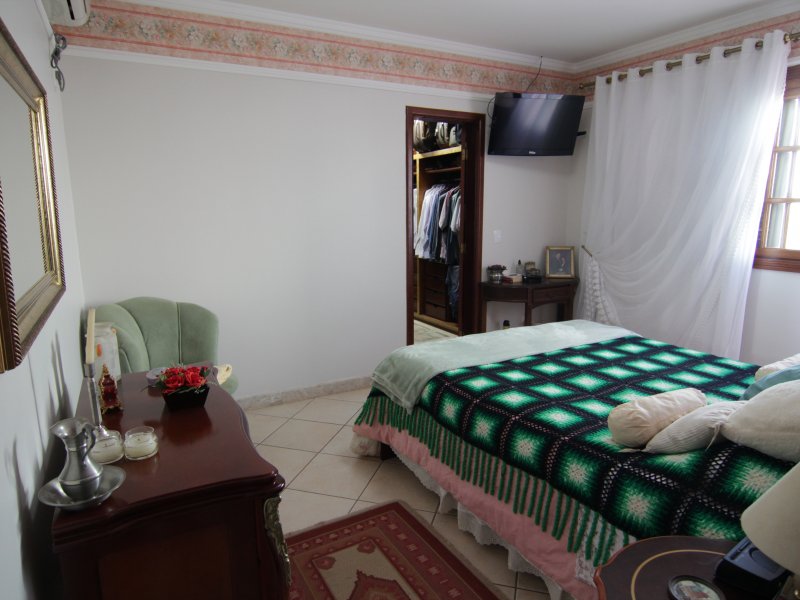 Casa à venda Jardim Colina com 405m² e 4 quartos por R$ 1.300.000 - 619601617-img-2198.JPG
