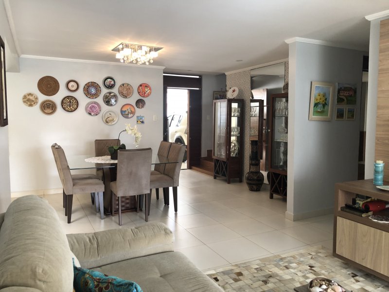 Casa à venda Jardim Atlantica com 352m² e 5 quartos por R$ 1.300.000 - 1265672572-img-2634.JPG