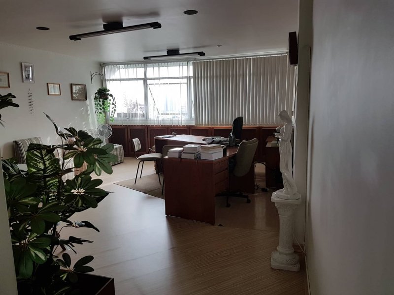 Comercial à venda Centro com 140m² e  quartos por R$ 450.000 - 1682562100-66683855-2304708542978719-8295034509594722304-n.jpg