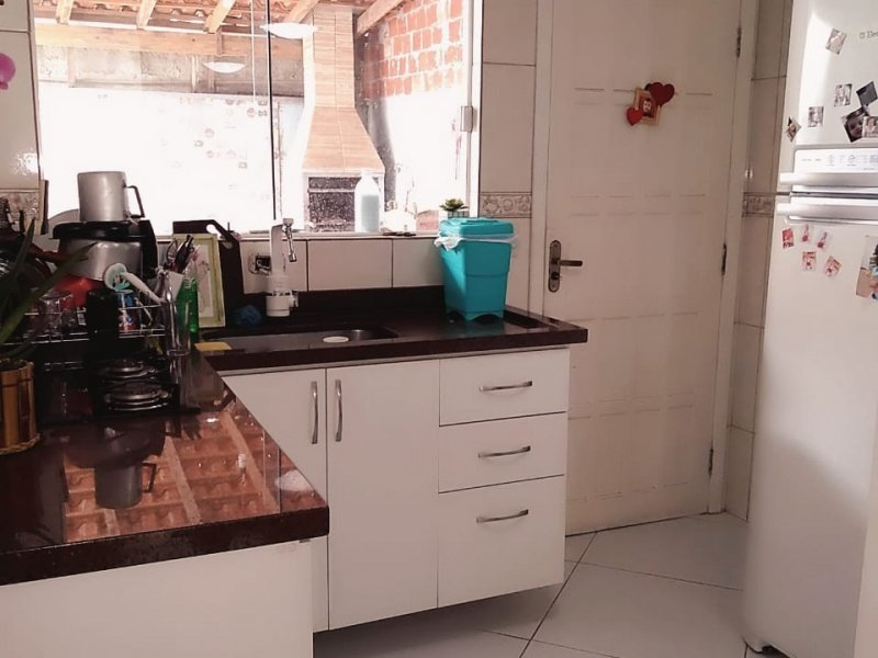 Casa à venda Afonso Pena com 120m² e 3 quartos por R$ 299.000 - 584888587-cozinha3.jpg
