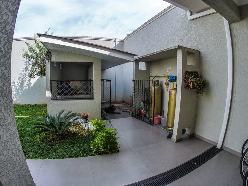 imóvel com 372m² - Jardim das Américas - Curitiba