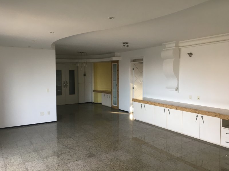 Apartamento à venda Meireles com 170m² e 3 quartos por R$ 800.000 - 697307081-img-1460.JPG