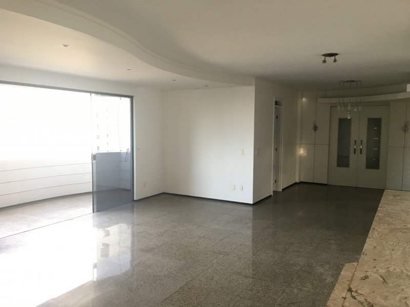 Apartamento à venda Meireles com 170m² e 3 quartos por R$ 800.000 - 916938181-img-1461.JPG