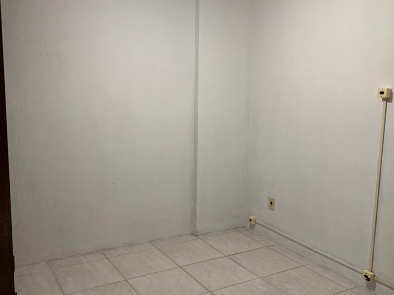 Apartamento para alugar Sé com 32m² e 1 quarto por R$ 950 - 1607889095-img-20190526-wa0082.jpg
