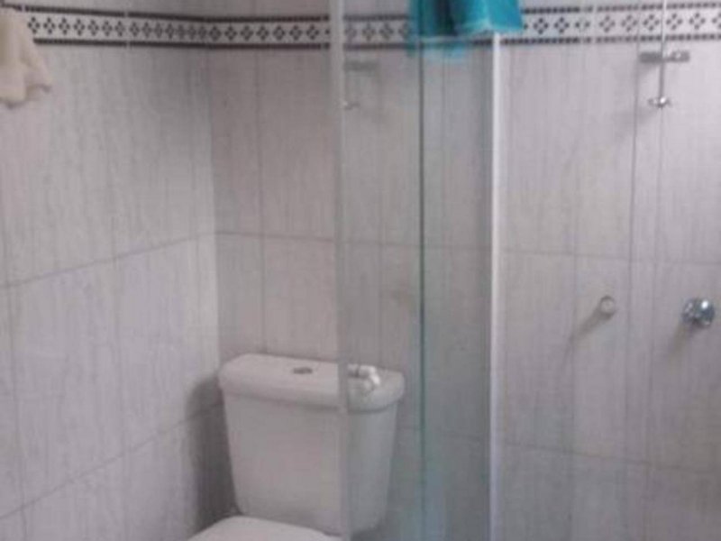 Casa à venda Jardim Wanel Ville V com 150m² e 2 quartos por R$ 270.000 - 708791374-banheiro.jpg