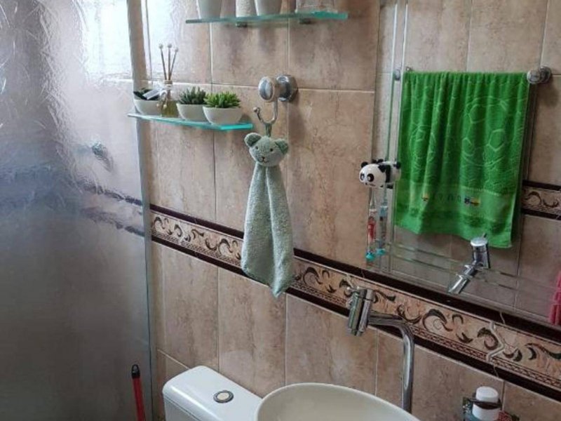 Apartamento à venda Vila Jaraguá com 64m² e 2 quartos por R$ 200.000 - 1118358076-banheiro.jpg