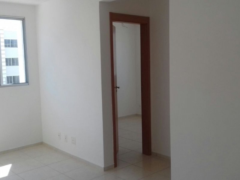 Apartamento à venda Parada de Lucas com 50m² e 2 quartos por R$ 180.000 - 250279827-img-20170405-wa0123.jpg