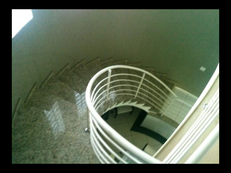 Casa à venda Jardim Messina com 295m² e 4 quartos por R$ 940.000 - 1203167339-add070dc-878c-4fc0-b45d-0e5b2e2f9213.png