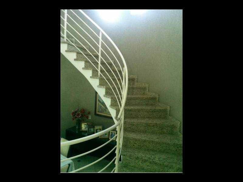 Casa à venda Jardim Messina com 295m² e 4 quartos por R$ 940.000 - 1466515437-275e09b9-8c4f-4d8d-9865-bcc45a7ecd15.png