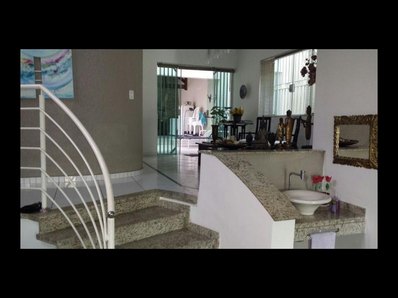 Casa à venda Jardim Messina com 295m² e 4 quartos por R$ 940.000 - 1703825351-9bcd164a-2edd-4a43-b799-f2c30758b2de.png