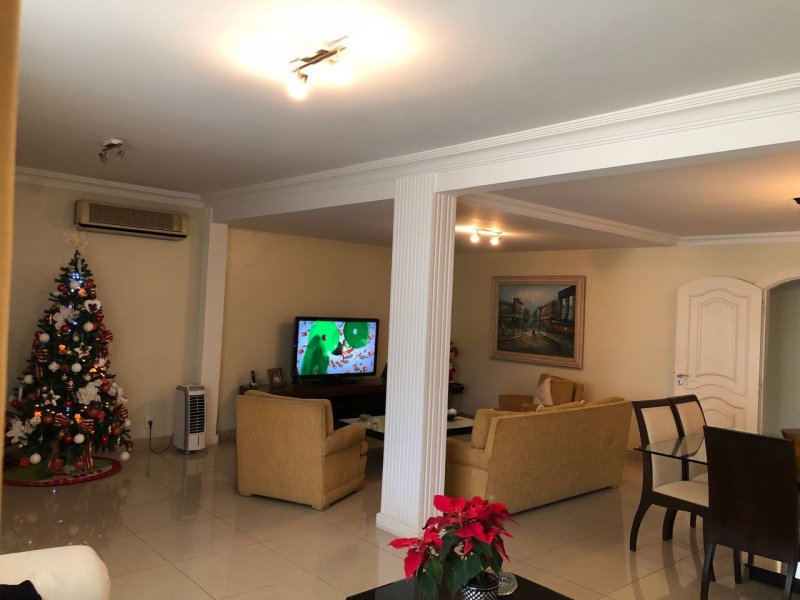 imóvel com 490m² - Camboinhas - Niterói