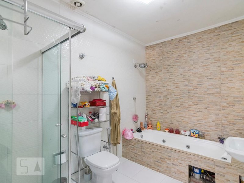 Casa à venda Vila São Pedro com 298m² e 4 quartos por R$ 780.000 - 1174337879-banheiro-suite-copy.jpg