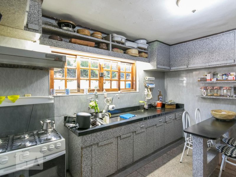 Casa à venda Vila São Pedro com 298m² e 4 quartos por R$ 780.000 - 285103395-cozinha-2.jpg