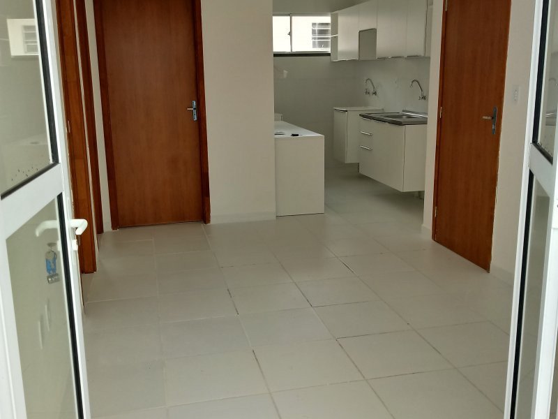 Apartamento à venda Oliveira Brito com 50m² e 2 quartos por R$ 195.000 - 1698708027-800x600-1673613618-entrada-varanda.jpg