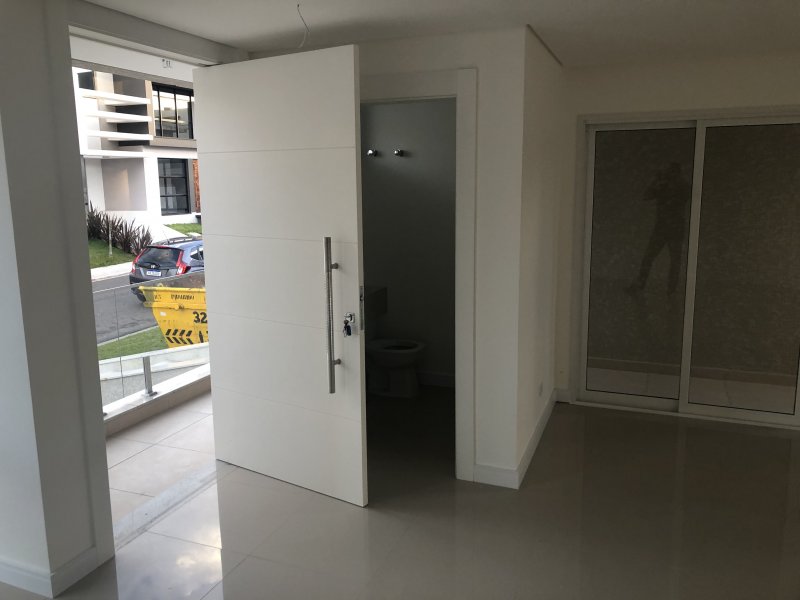 Casa de condomínio à venda Uberaba com 298m² e 4 quartos por R$ 1.390.000 - 1717887605-48e1f8ff-00d1-4684-b0d8-eb5bfb070b68.jpeg