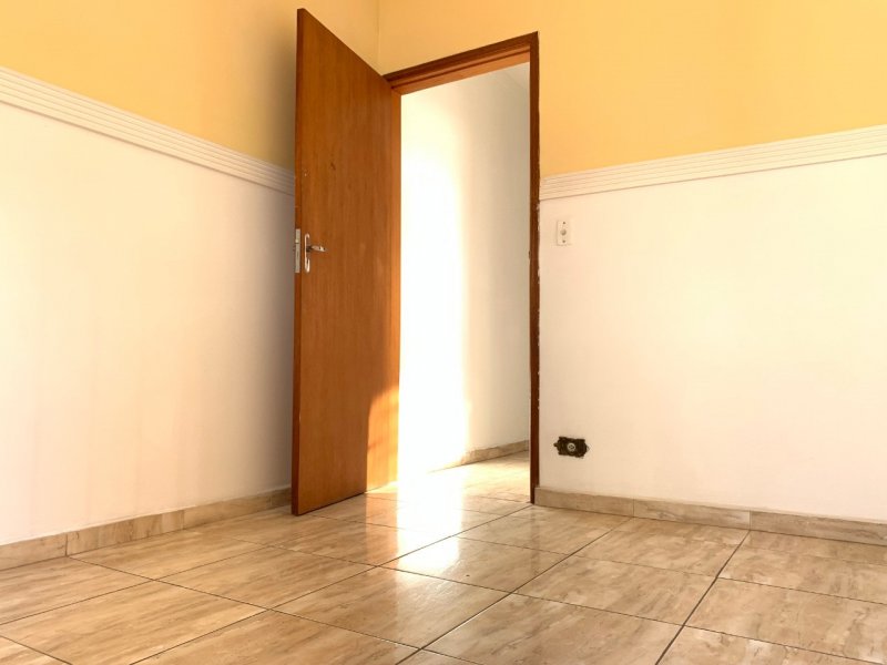 Casa à venda Vila Guiomar com 198m² e 4 quartos por R$ 690.000 - 1630581001-x.jpg
