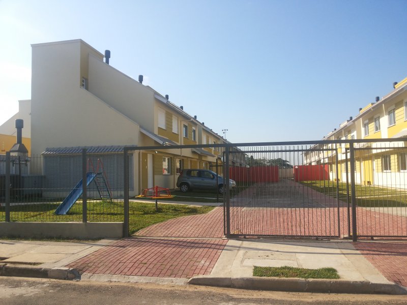 Casa de condomínio à venda Hípica com 138m² e 3 quartos por R$ 299.000 - 1974211711-1.jpg