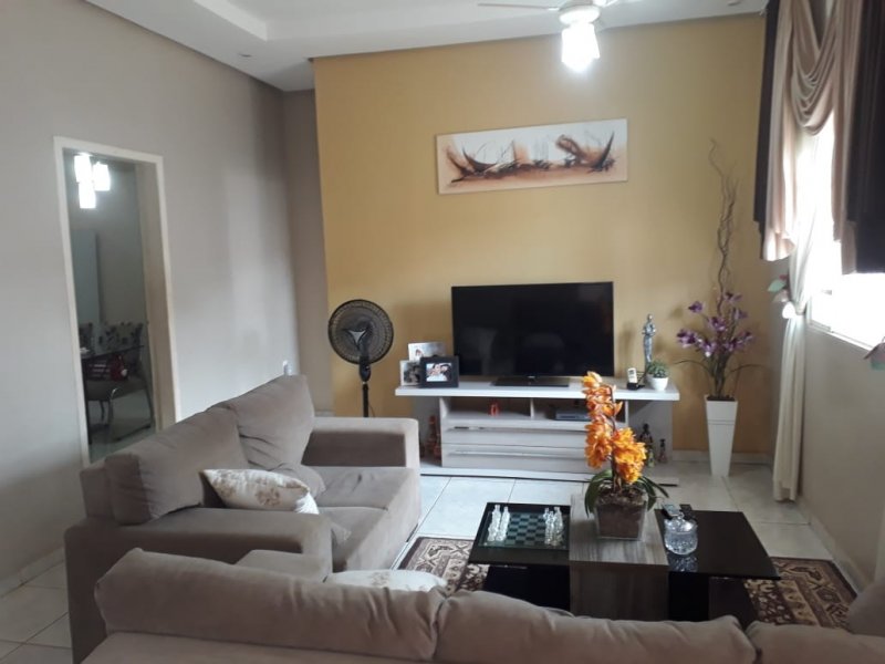 Casa à venda Escola de Polícia com 160m² e 4 quartos por R$ 245.000 - 1112682190-img-20190529-wa0020.jpg