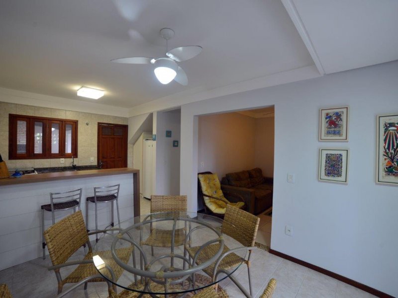 Casa de condomínio à venda Barra da Lagoa com 83m² e 2 quartos por R$ 685.000 - 1471995053-casa18.jpg