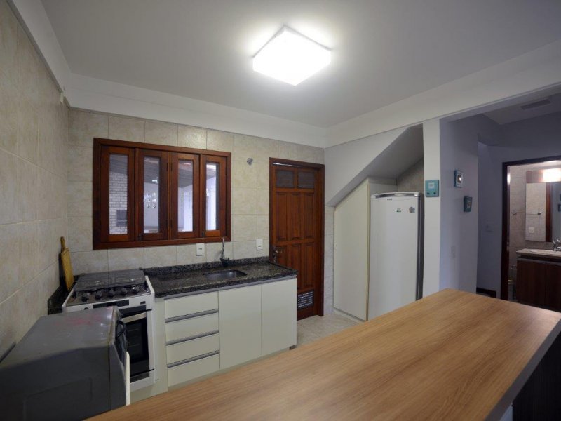 Casa de condomínio à venda Barra da Lagoa com 83m² e 2 quartos por R$ 685.000 - 1892893280-casa14.jpg