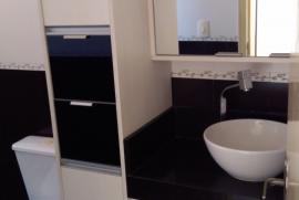 Apartamento à venda Jardim Marchissolo com 58m² - 2 dormitórios -  vagas - R$ 160.000 - 1948442772-banheiro.jpg