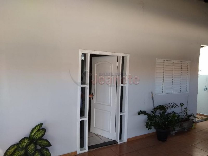 Casa à venda Nucleo Res. Mathilde Berzin com 200m² e 3 quartos por R$ 300.000 - 1004563770-casa-1.jpg