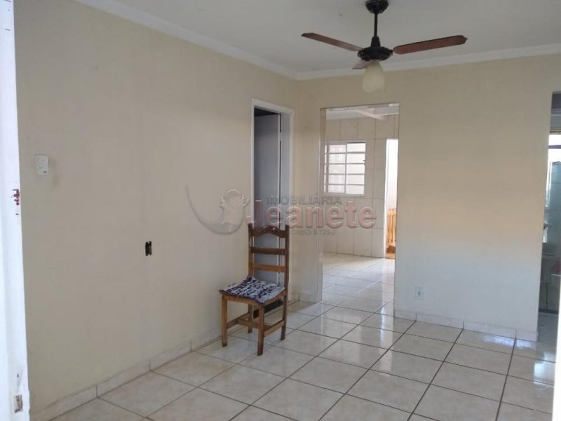 Casa à venda Nucleo Res. Mathilde Berzin com 200m² e 3 quartos por R$ 300.000 - 1173553886-casa-3.jpg