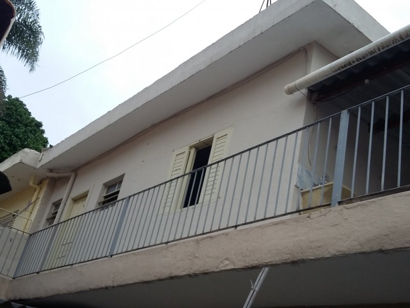 Casa à venda Veloso com 330m² e 3 quartos por R$ 650.000 - 1276710698-casa-fundos-01.jpg