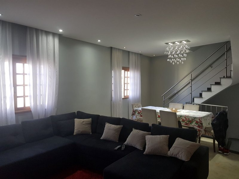 Casa à venda Vila Galvão com 258m² e 3 quartos por R$ 860.000 - 1267034212-sala-1.jpg