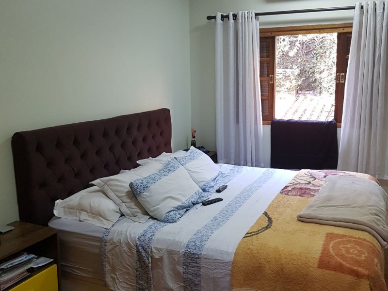Casa à venda Vila Galvão com 258m² e 3 quartos por R$ 860.000 - 1747574423-quarto-casal-2.jpg
