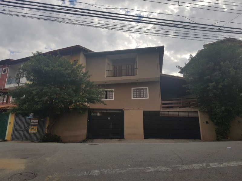 Casa à venda Vila Galvão com 258m² e 3 quartos por R$ 860.000 - 461331370-casa-frente.jpg