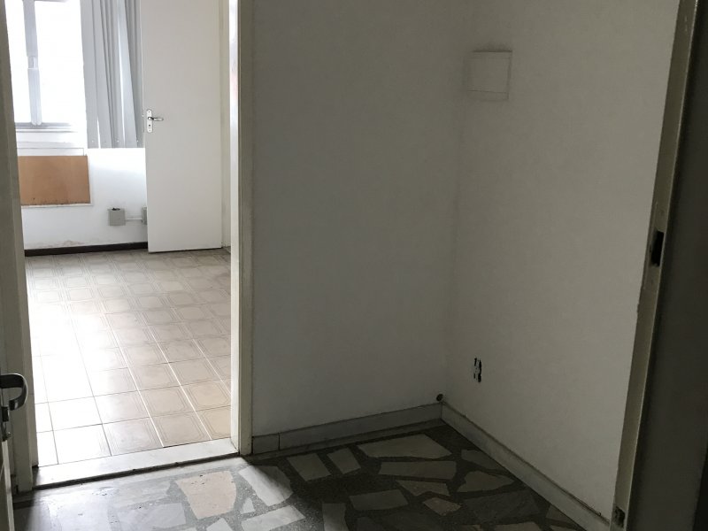 Comercial para alugar Galo Branco com 246m² e  quartos por R$ 3.600 - 213715949-img-4968.JPG