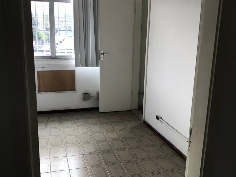 Comercial para alugar Galo Branco com 246m² e  quartos por R$ 3.600 - 800119136-img-4970.JPG