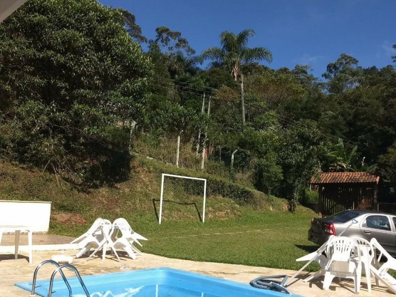Chácara à venda Jardim Brasil com 300m² e 2 quartos por R$ 500.000 - 2013792384-3883d546-1363-4fab-928f-24480043146f.jpeg