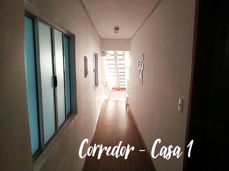 Casa à venda Jardim Bandeirantes (Zona Norte) com 300m² e 5 quartos por R$ 750.000 - 1118936848-casa1-corredor1.jpg
