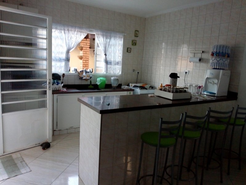 Casa à venda Santa Lúcia com 257m² e 4 quartos por R$ 620.000 - 951526723-cozinha.jpg