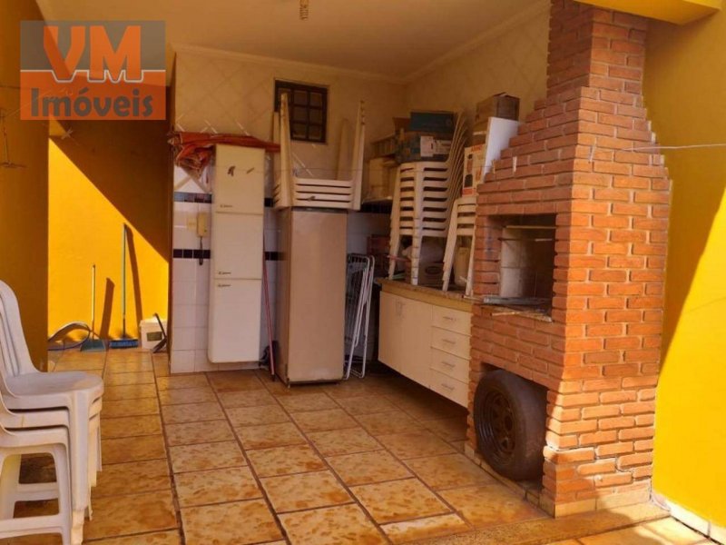 Casa à venda Subsetor Leste - 6 (L-6) com 183m² e 3 quartos por R$ 460.000 - 1459631128-churras.jpg