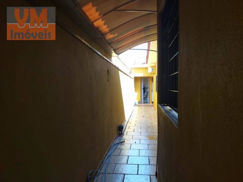 Casa à venda Subsetor Leste - 6 (L-6) com 183m² e 3 quartos por R$ 460.000 - 1517481984-corredor.jpg
