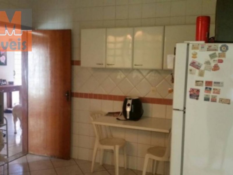 Casa à venda Subsetor Leste - 6 (L-6) com 183m² e 3 quartos por R$ 460.000 - 350528551-cozinha.jpg