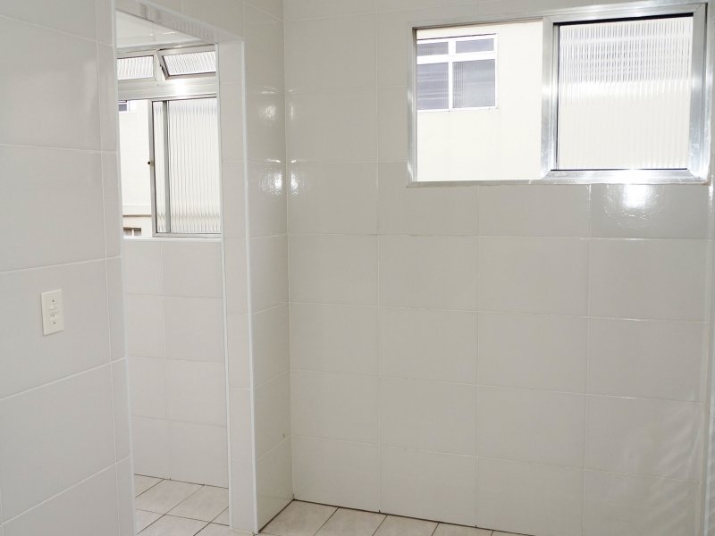 Apartamento à venda Centro com 54m² e 2 quartos por R$ 230.000 - 2053008885-cozinha-ii.JPG