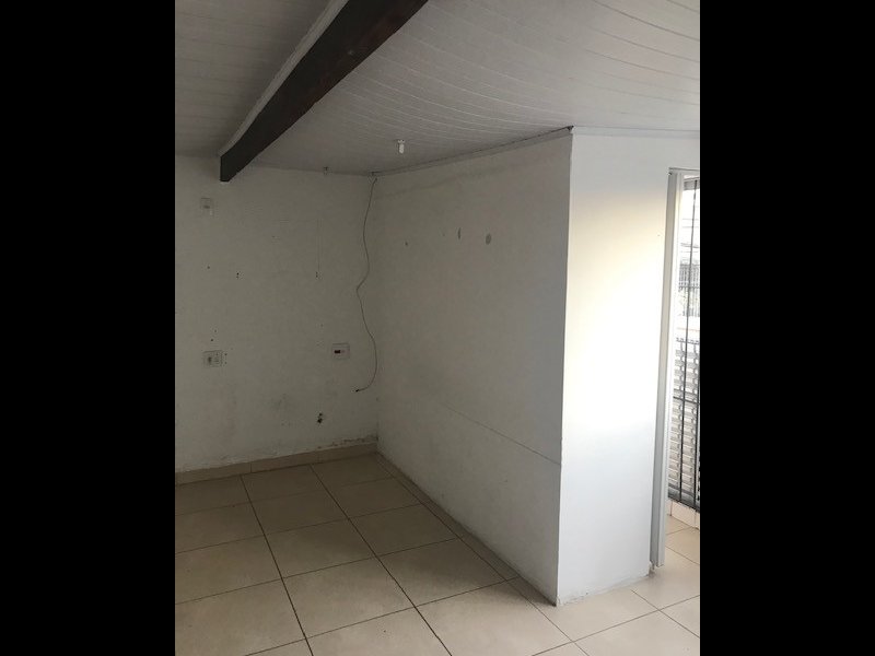Comercial para alugar Vila Santana com 20m² e  quartos por R$ 800 - 944923770-img-5563.jpg
