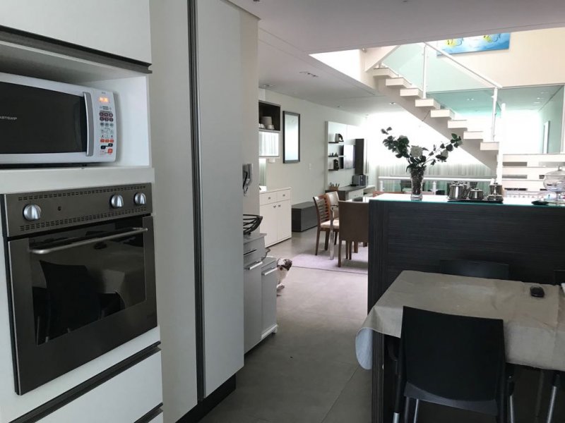 Sobrado à venda Vila Scarpelli com 254m² e 3 quartos por R$ 1.350.000 - 543935674-whatsapp-image-2019-04-09-at-18.jpeg