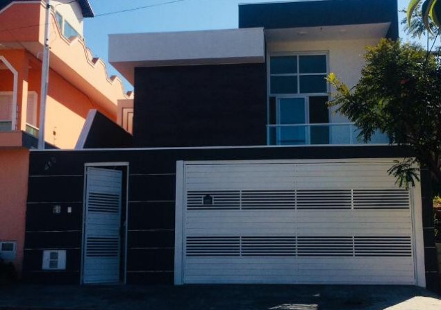 imóvel com 136m²