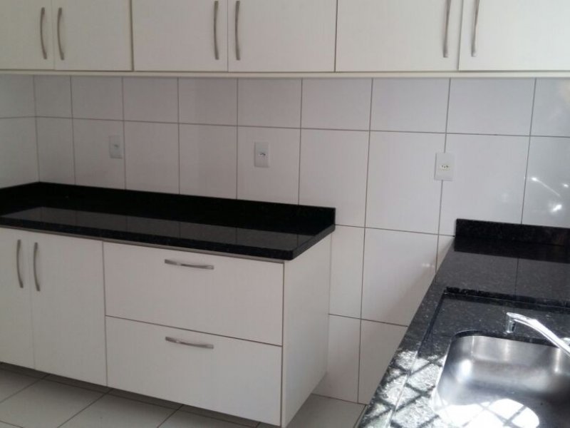 Casa à venda Uberaba com 132m² e 3 quartos por R$ 390.000 - 345104515-cozinha2.jpg